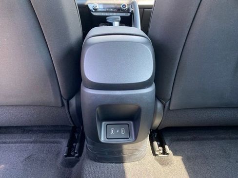 Certified 2025 Hyundai Elantra Blue image 27