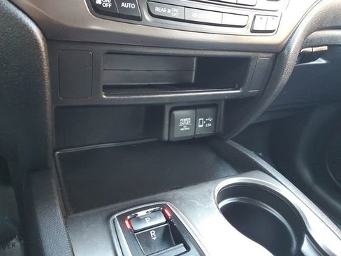 Used 2021 Honda Passport Sport image 24