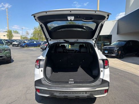 Used 2023 Kia Sportage X-Line w/ X-Line Premium Package AWD/4WD image 3