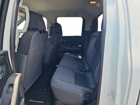 Used 2025 Nissan Frontier SV RWD image 14