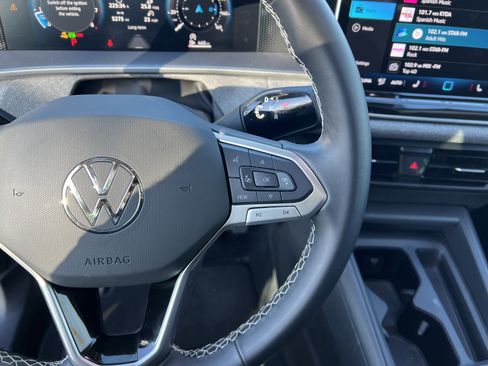 Certified 2025 Volkswagen Tiguan S image 19