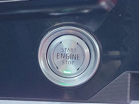 Used 2021 Chevrolet Corvette Stingray Preferred Cpe w/ 2LT image 17