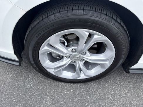 Used 2025 Honda Accord LX image 37