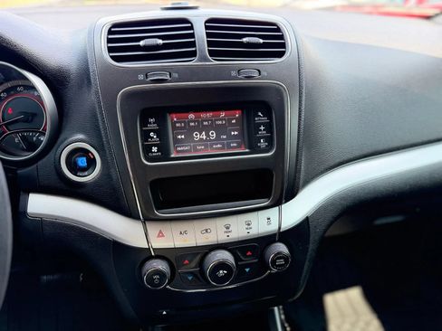Used 2012 Dodge Journey SXT w/ Flexible Seating Group FWD image 19