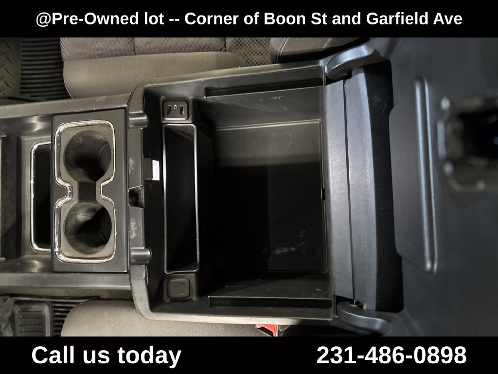 Used 2018 Chevrolet Silverado 1500 LT w/ All Star Edition AWD/4WD image 22