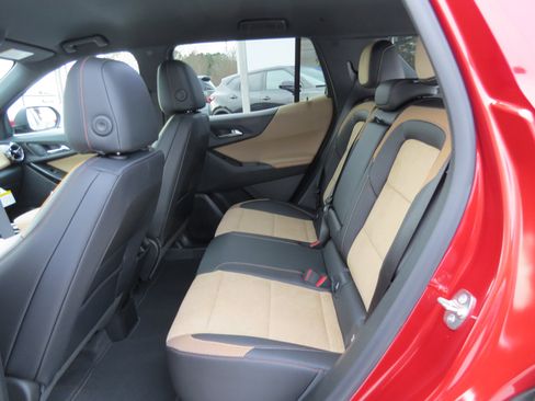 New 2026 Chevrolet Equinox ACTIV FWD image 11