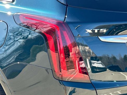 New 2026 Cadillac XT5 Premium Luxury image 10