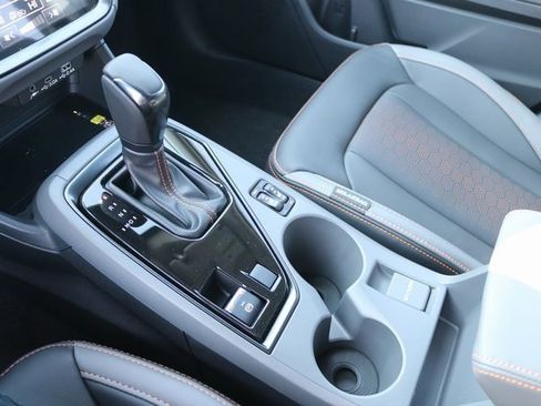 Used 2025 Subaru Crosstrek 2.5i Limited w/ Crosstrek Mirror Package image 32