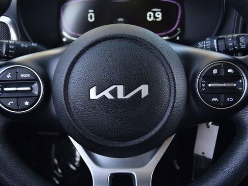 Used 2023 Kia Soul LX w/ Option Group 015 image 17