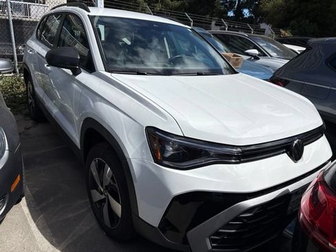 Used 2025 Volkswagen Taos S AWD/4WD image 2