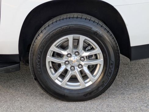 Certified 2023 Chevrolet Suburban LT image 9