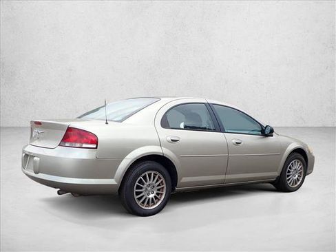 Used 2006 Chrysler Sebring Sedan FWD image 3