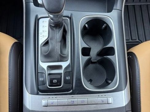 Used 2023 Kia Carnival LX FWD image 51