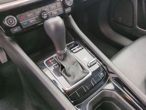 Certified 2024 Jeep Compass Limited image 31