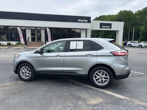 Used 2022 Ford Edge SEL AWD/4WD image 6