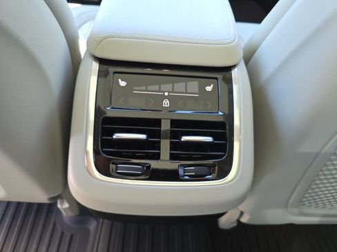 New 2026 Volvo XC60 B5 Ultra w/ Climate Package AWD/4WD image 20