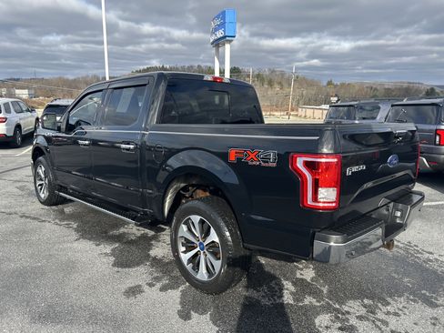 Used 2015 Ford F150 XLT w/ Equipment Group 302A Luxury image 16
