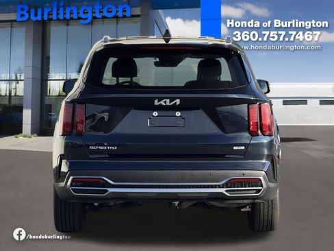 Used 2023 Kia Sorento EX image 5
