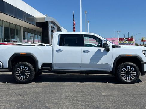 New 2026 GMC Sierra 3500 Denali Ultimate AWD/4WD image 4