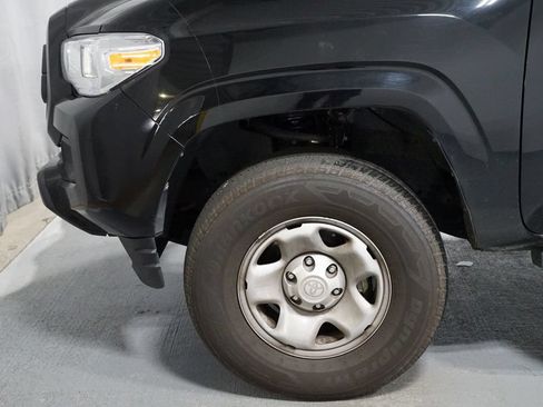 Certified 2023 Toyota Tacoma SR AWD/4WD image 5