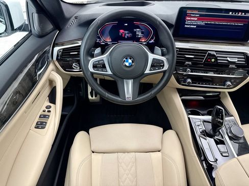 Used 2023 BMW 530i w/ M Sport Package RWD image 10