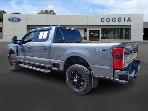 Certified 2023 Ford F250 Lariat w/ Black Appearance Package image 6