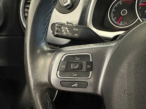 Used 2018 Volkswagen Beetle 2.0T Coast FWD image 37