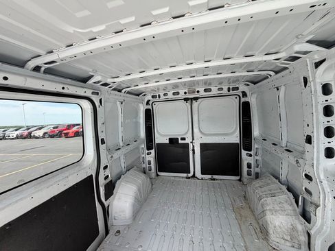 Used 2017 RAM ProMaster 1500 w/ Mopar Trailer Tow Group FWD image 9
