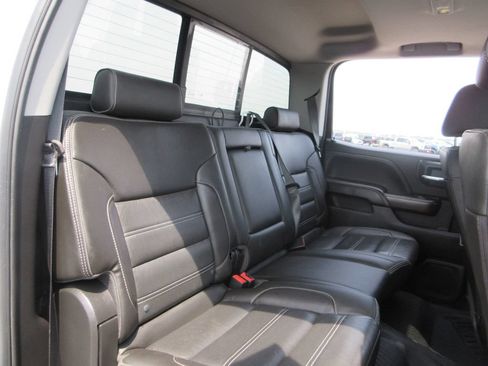 Used 2019 GMC Sierra 2500 Denali w/ Duramax Plus Package AWD/4WD image 27