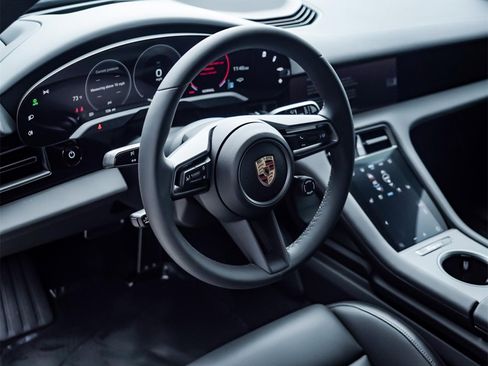 Certified 2025 Porsche Taycan image 4