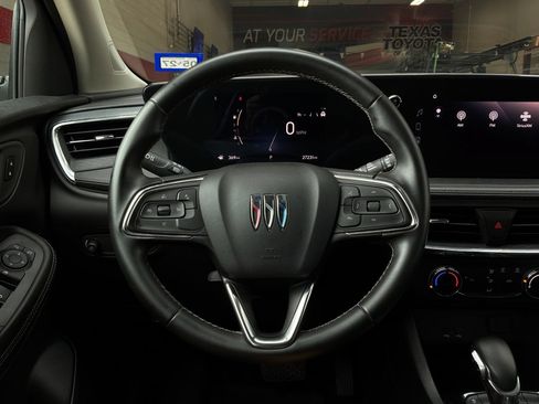 Used 2025 Buick Encore GX Preferred FWD image 31