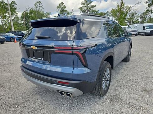 Used 2025 Chevrolet Traverse LT w/ LPO, Floor Liner Package FWD image 4