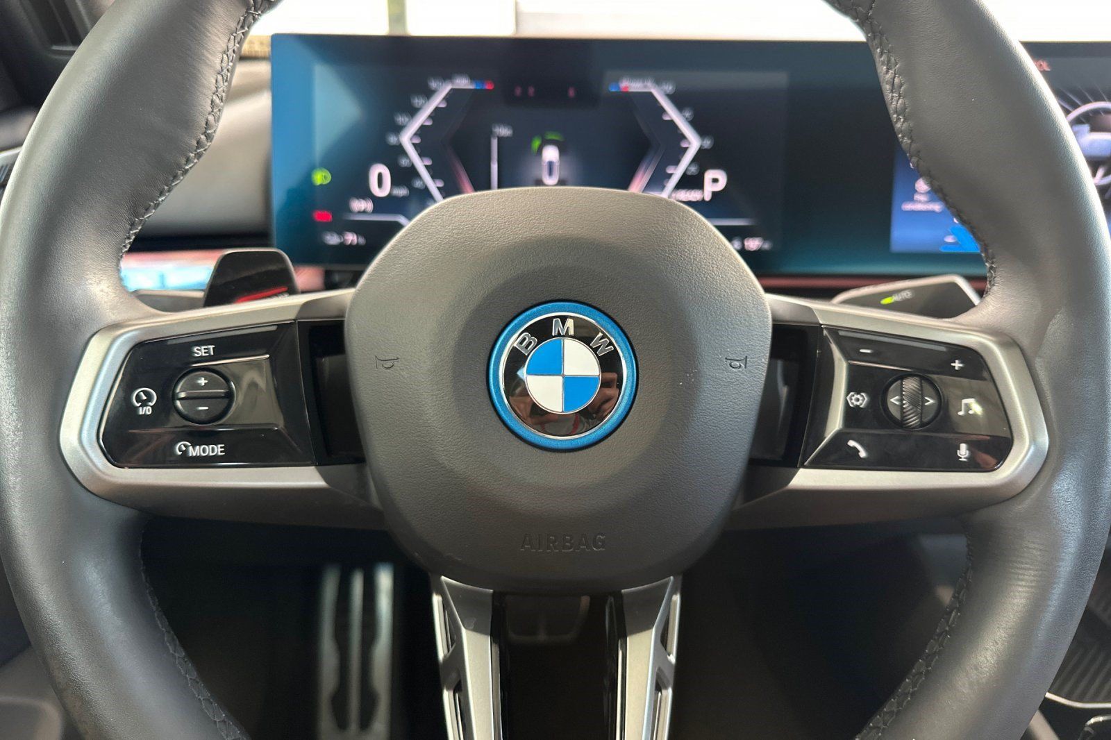 Used 2024 BMW i5 eDrive40i w/ M Sport Package RWD image 30