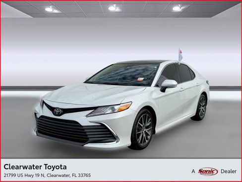 Certified 2023 Toyota Camry XLE image 1