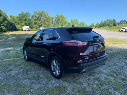 Certified 2022 Ford Edge Titanium AWD/4WD image 6