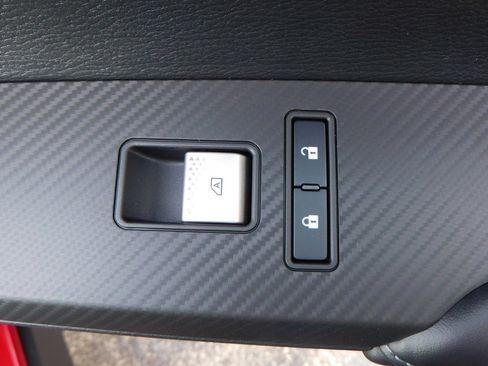 New 2025 Mitsubishi Outlander SE image 36