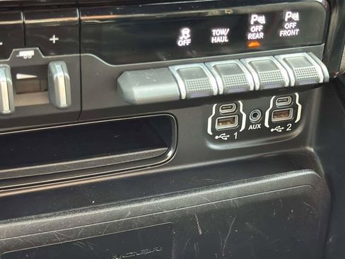 Used 2020 RAM 1500 Rebel w/ Leather & Sound Group w/ 2_W AWD/4WD image 29