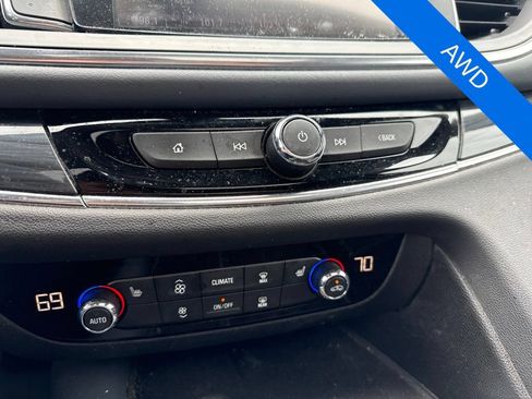 Used 2018 Buick Enclave Essence w/ Trailering Package AWD/4WD image 8