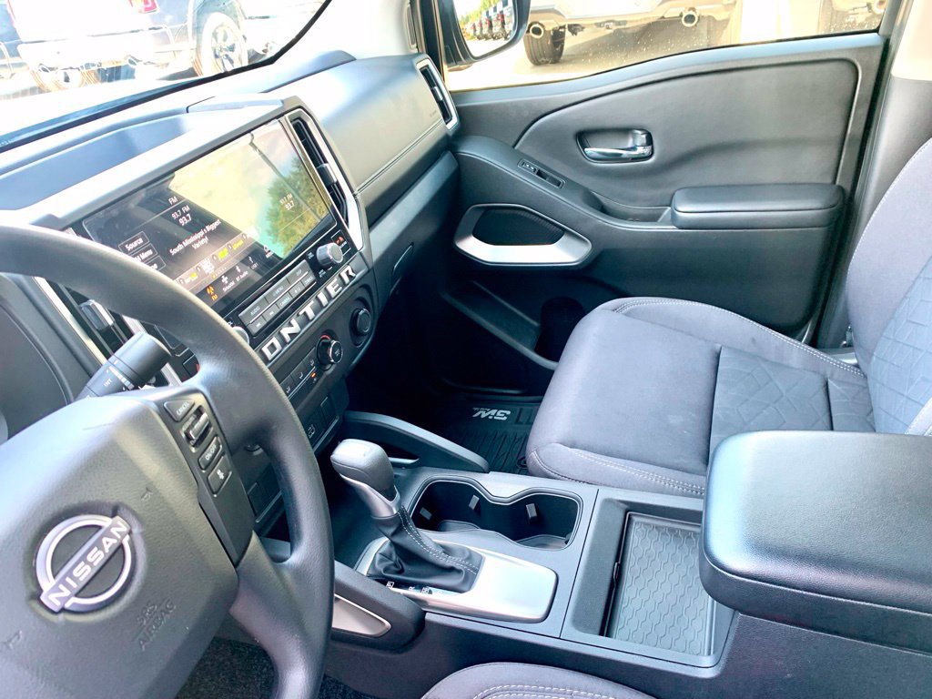 Used 2025 Nissan Frontier SV RWD image 36