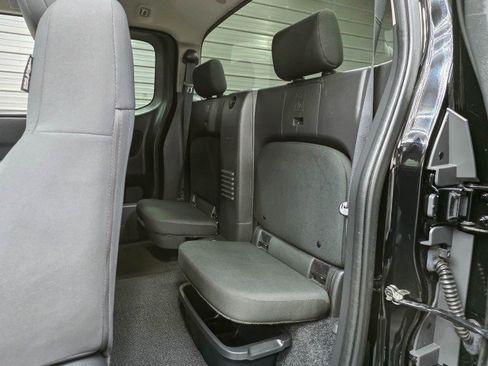 Used 2023 Nissan Frontier S AWD/4WD image 16
