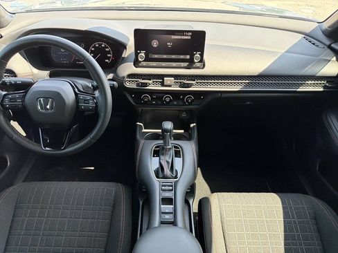 Used 2025 Honda HR-V Sport image 14