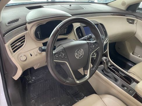 Used 2015 Buick LaCrosse Premium image 16