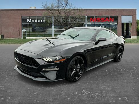 Used 2021 Ford Mustang GT Premium w/ Equipment Group 401A RWD image 1