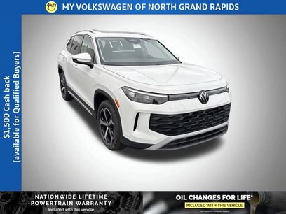 New 2025 Volkswagen Tiguan SE