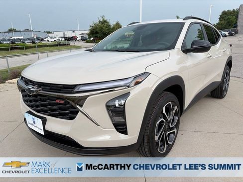 New 2026 Chevrolet Trax RS FWD image 4