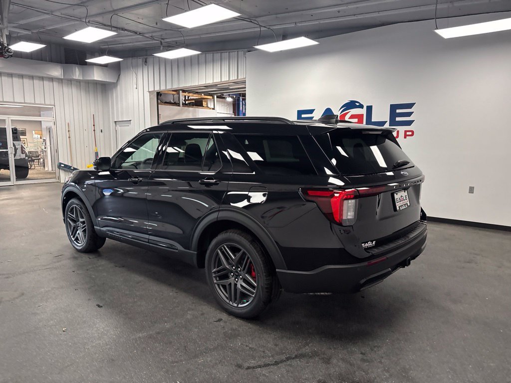 New 2026 Ford Explorer ST-Line w/ ST-Line Street Pack AWD/4WD image 7