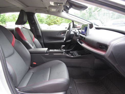 Certified 2024 Toyota Prius Prime FWD image 19