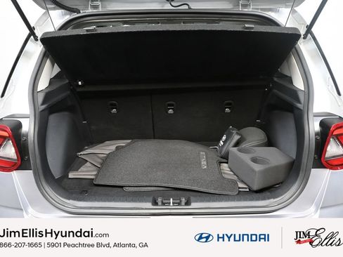 Certified 2023 Hyundai Venue SEL image 31