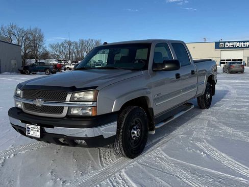 Used 2004 Chevrolet Silverado 2500 LS image 1
