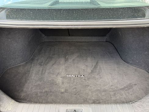 Used 2025 Nissan Sentra SV image 31